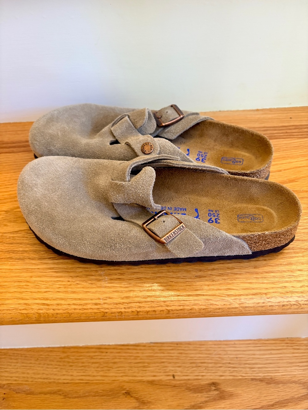 NWOT Birkenstock Boston Taupe Suede Soft Footbed Narrow EU 39 W8 - Picture 6 of 9